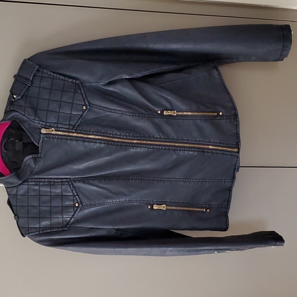 Forever 21 Black faux leather jacket - Picture 2 of 6